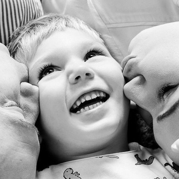 Усміхнена дитина у центрі KidsRehab