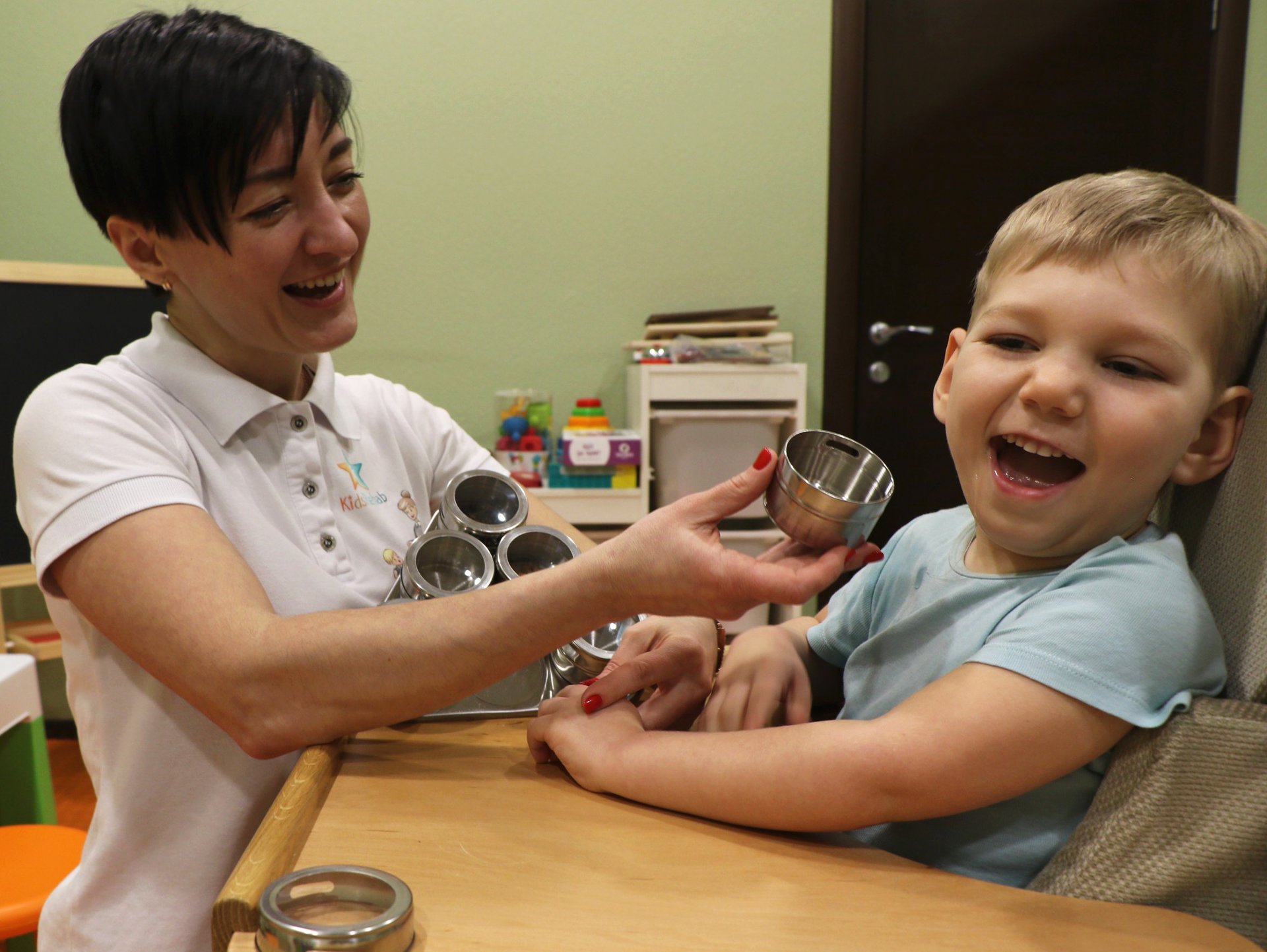 Заняття дитини з фахівчинею KidsRehab